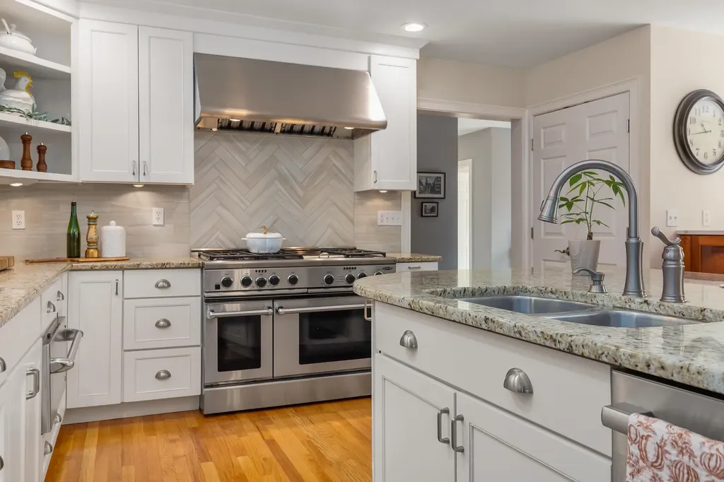 19 Katie Lane Hampton NH 03862