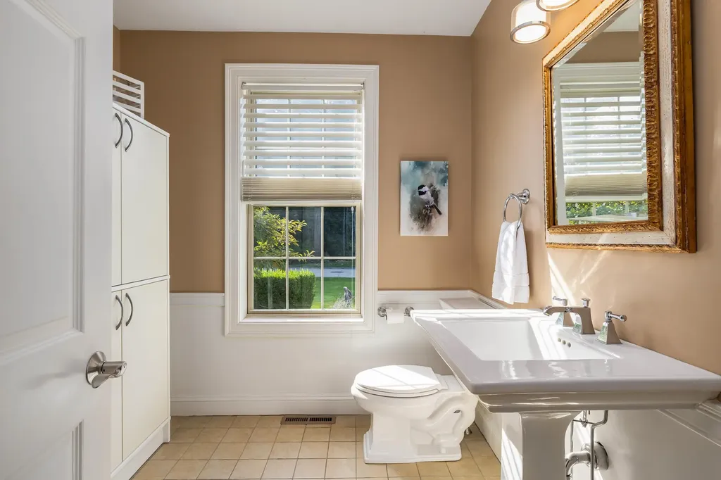 19 Katie Lane Hampton NH 03862