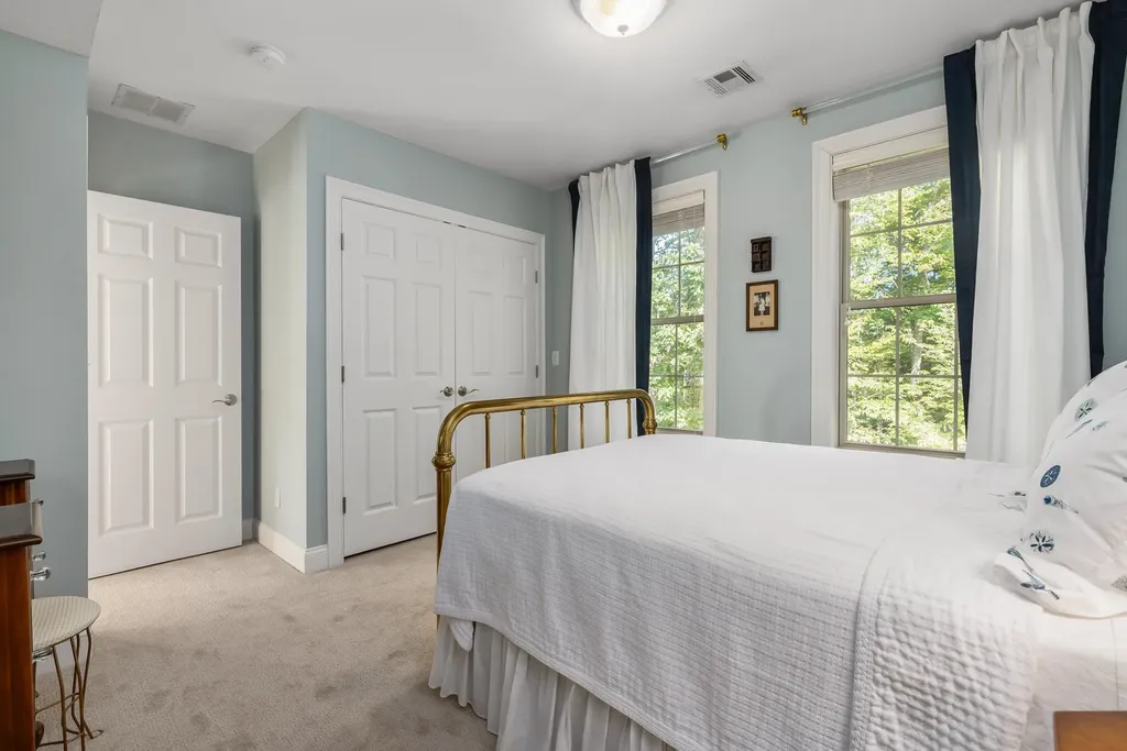 19 Katie Lane Hampton NH 03862