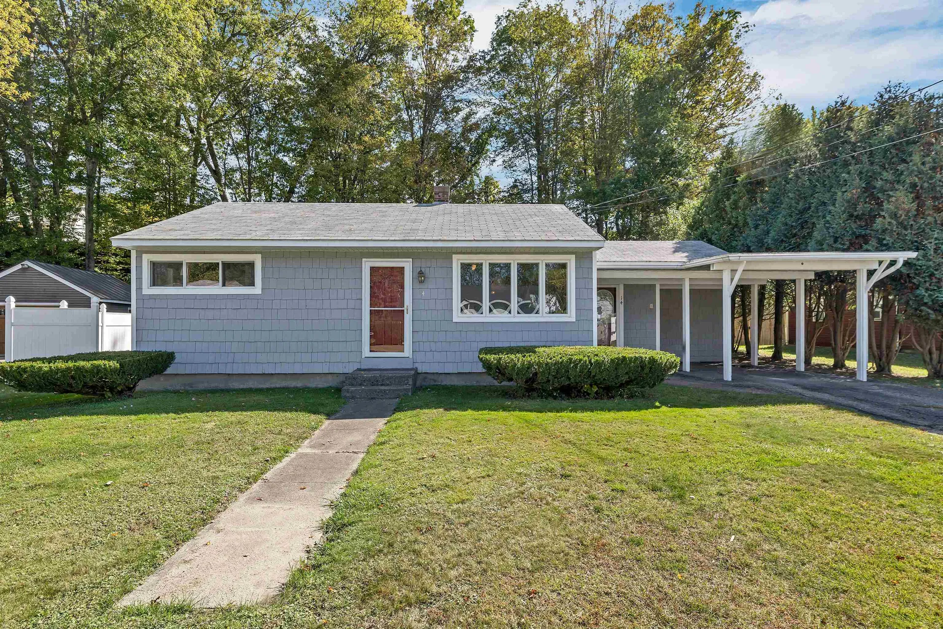 14 Estabrook Circle Lebanon NH 03784