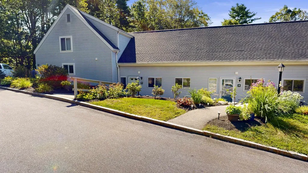 801 Us Route 1 York ME 03904