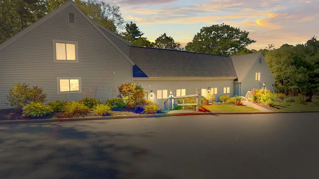 801 Us Route 1 York ME 03904