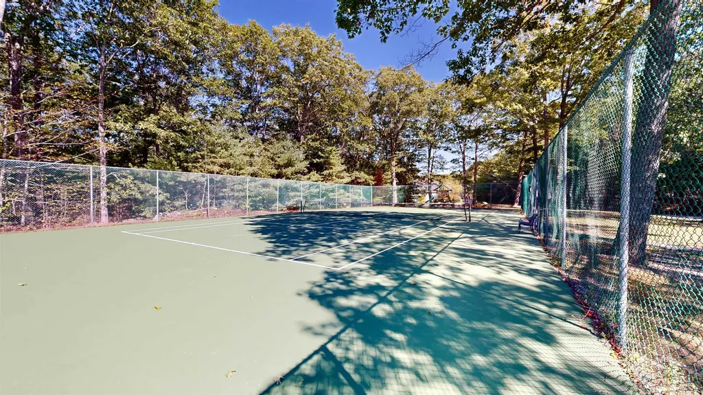 801 Us Route 1 York ME 03904