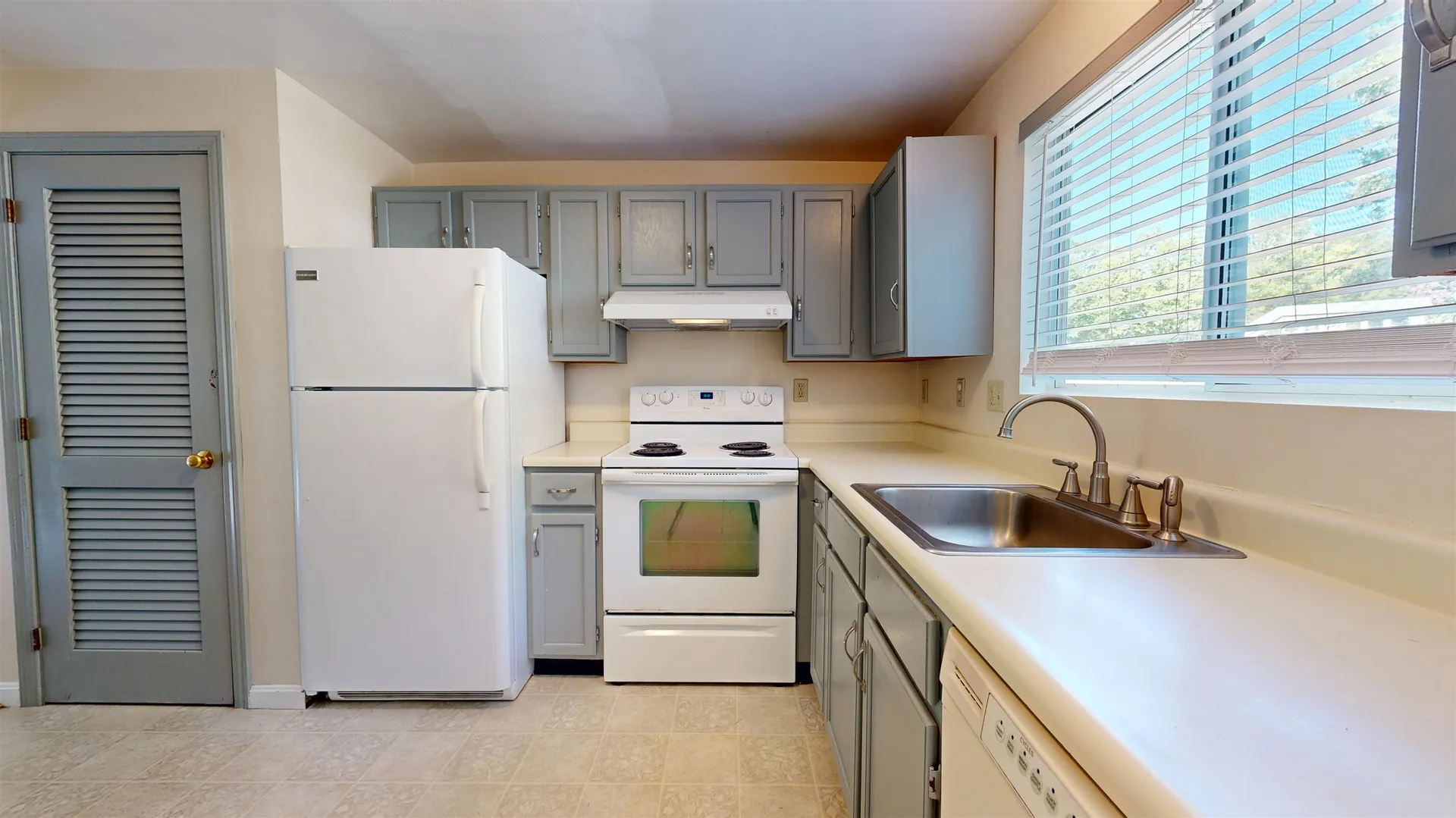 801 Us Route 1 York ME 03904