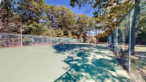 801 Us Route 1 York ME 03904