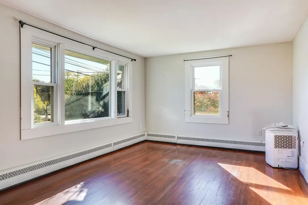 275 S Mammoth Road Manchester NH 03109