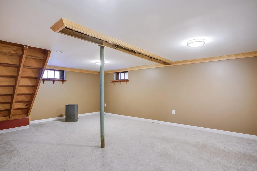 275 S Mammoth Road Manchester NH 03109