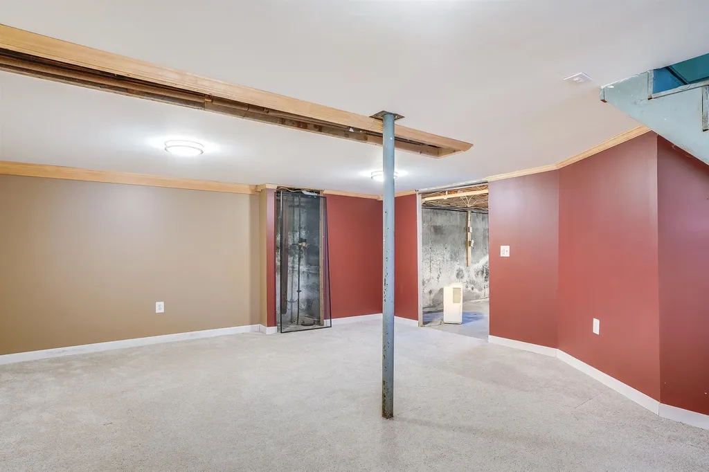 275 S Mammoth Road Manchester NH 03109