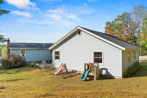 24 Towle Pasture Drive Epsom NH 03234