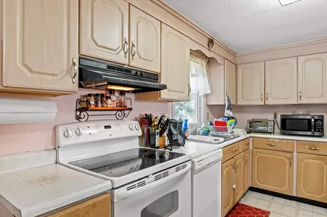 24 Towle Pasture Drive Epsom NH 03234