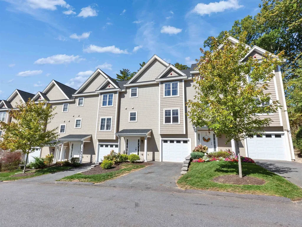 163 Woodview Way Manchester NH 03102