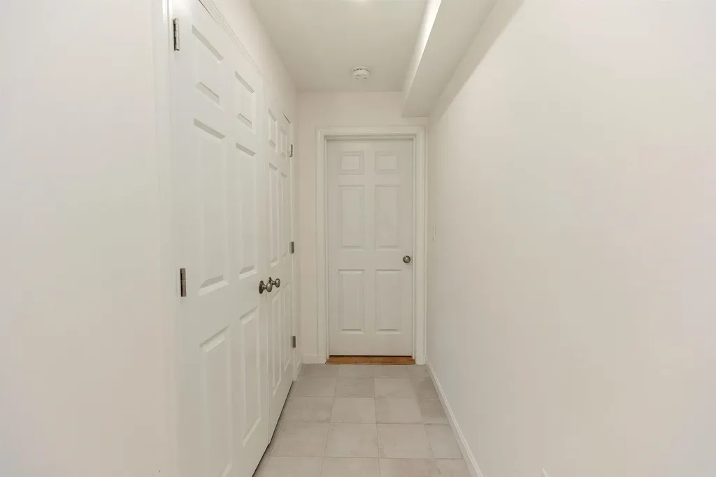 163 Woodview Way Manchester NH 03102