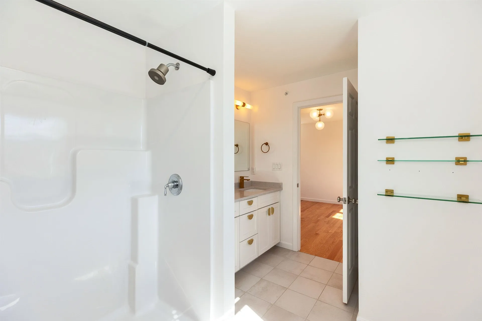 163 Woodview Way Manchester NH 03102