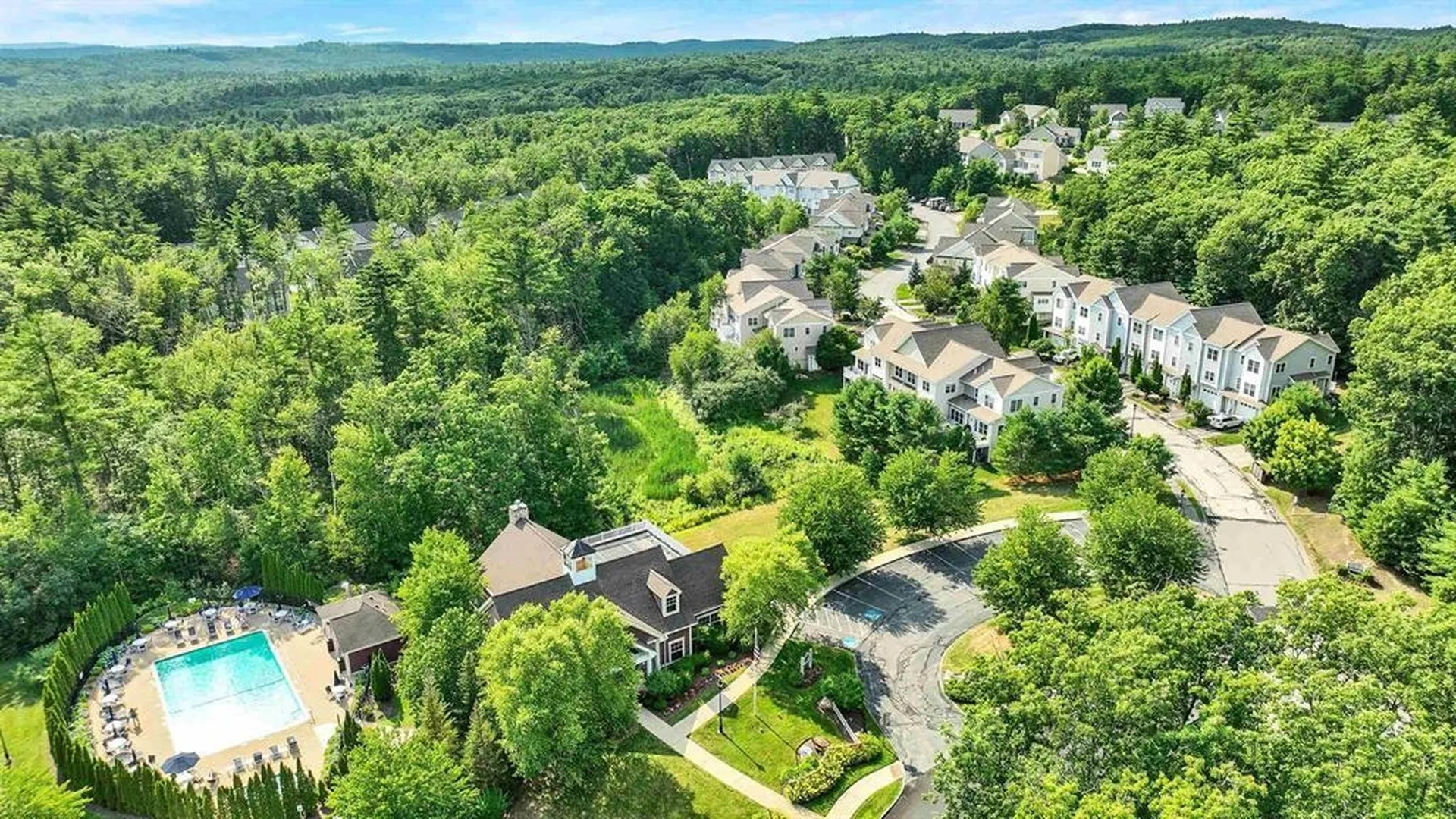 163 Woodview Way Manchester NH 03102