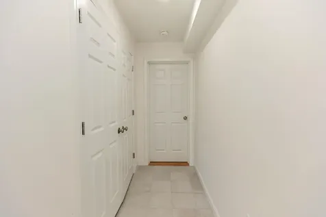 163 Woodview Way Manchester NH 03102