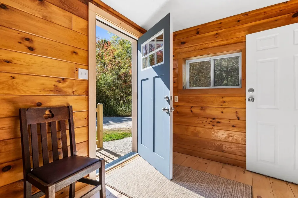 77 Hazzard Road North Springfield NH 03284