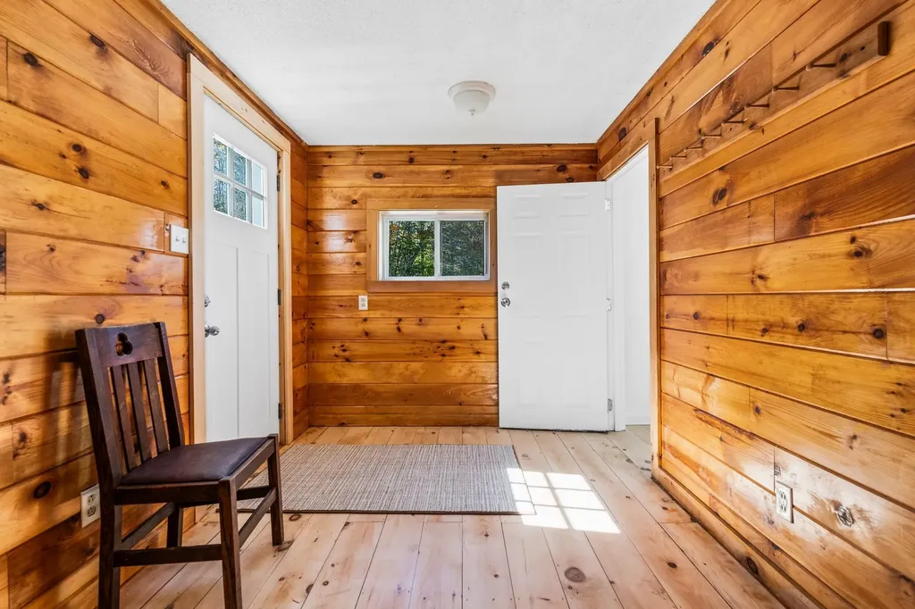 77 Hazzard Road North Springfield NH 03284