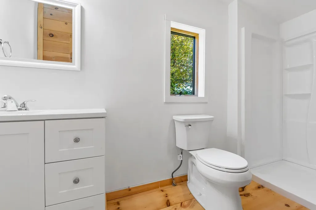 77 Hazzard Road North Springfield NH 03284