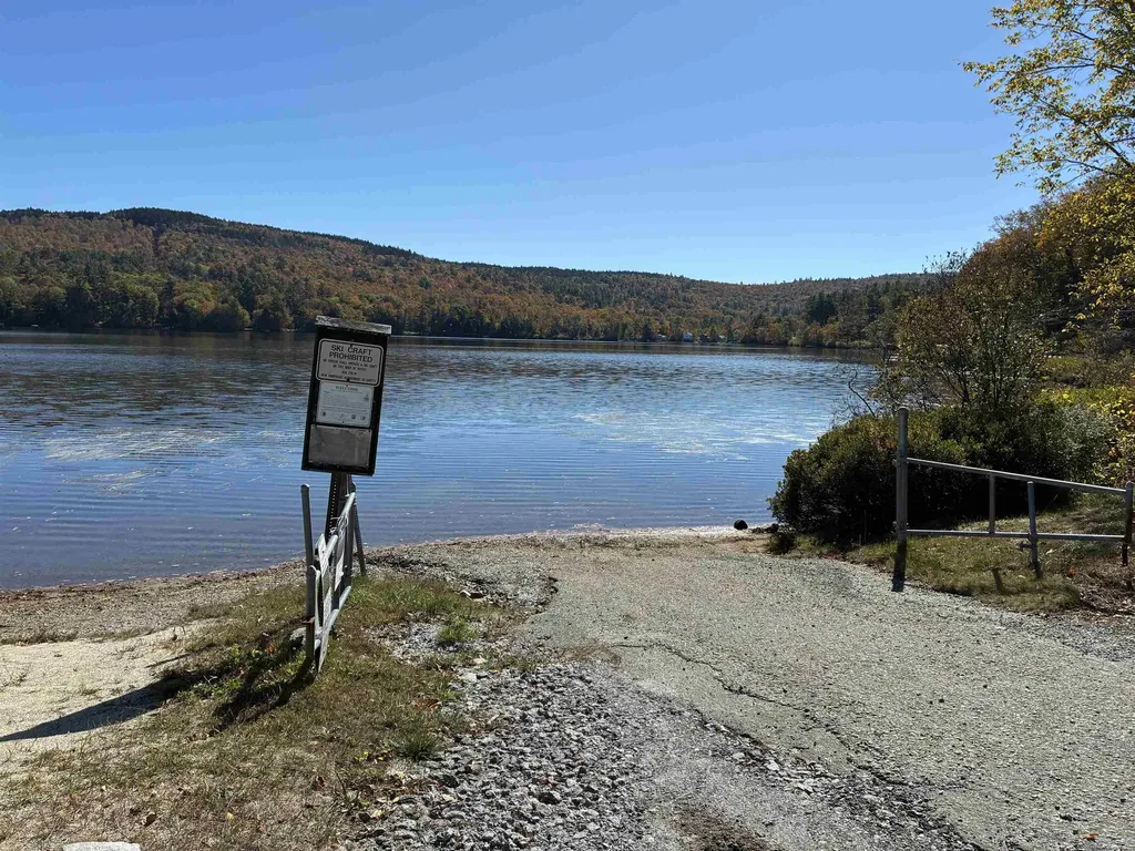 77 Hazzard Road North Springfield NH 03284