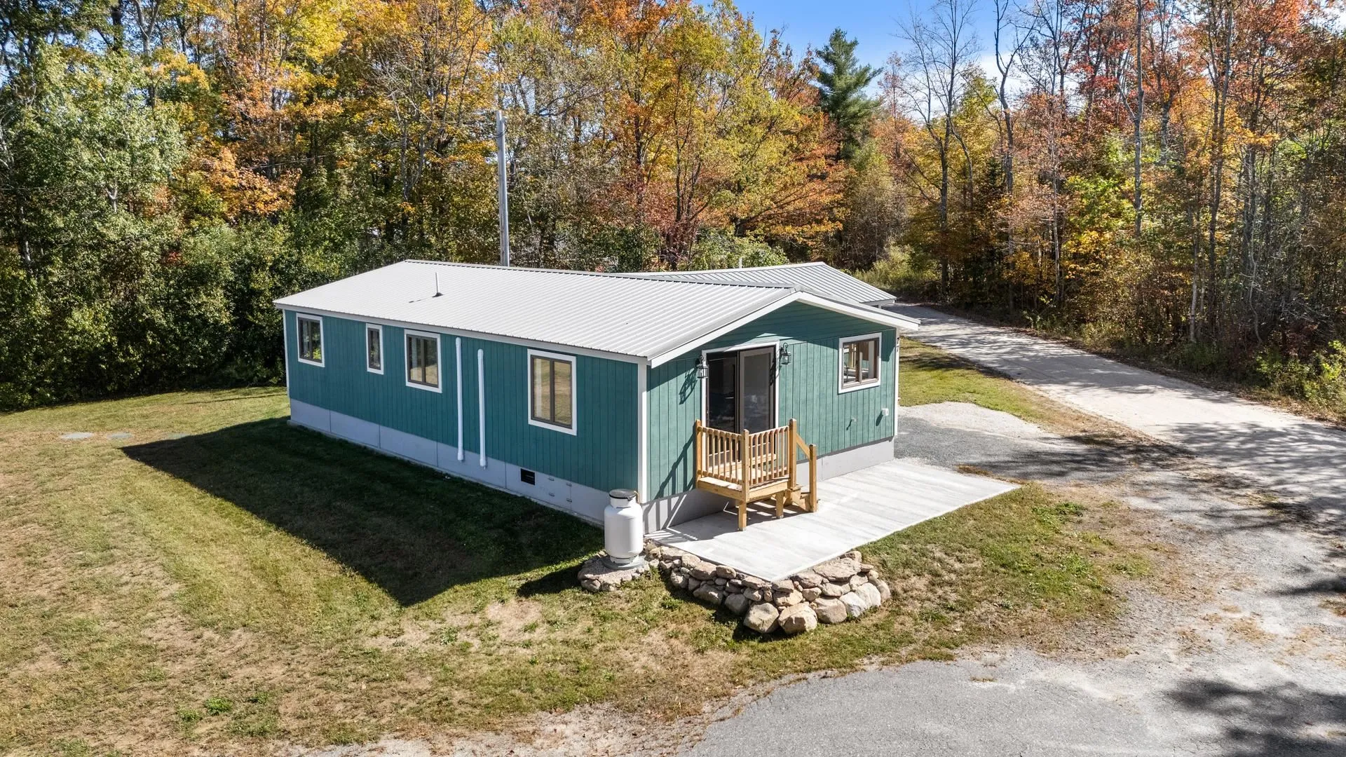 77 Hazzard Road North Springfield NH 03284