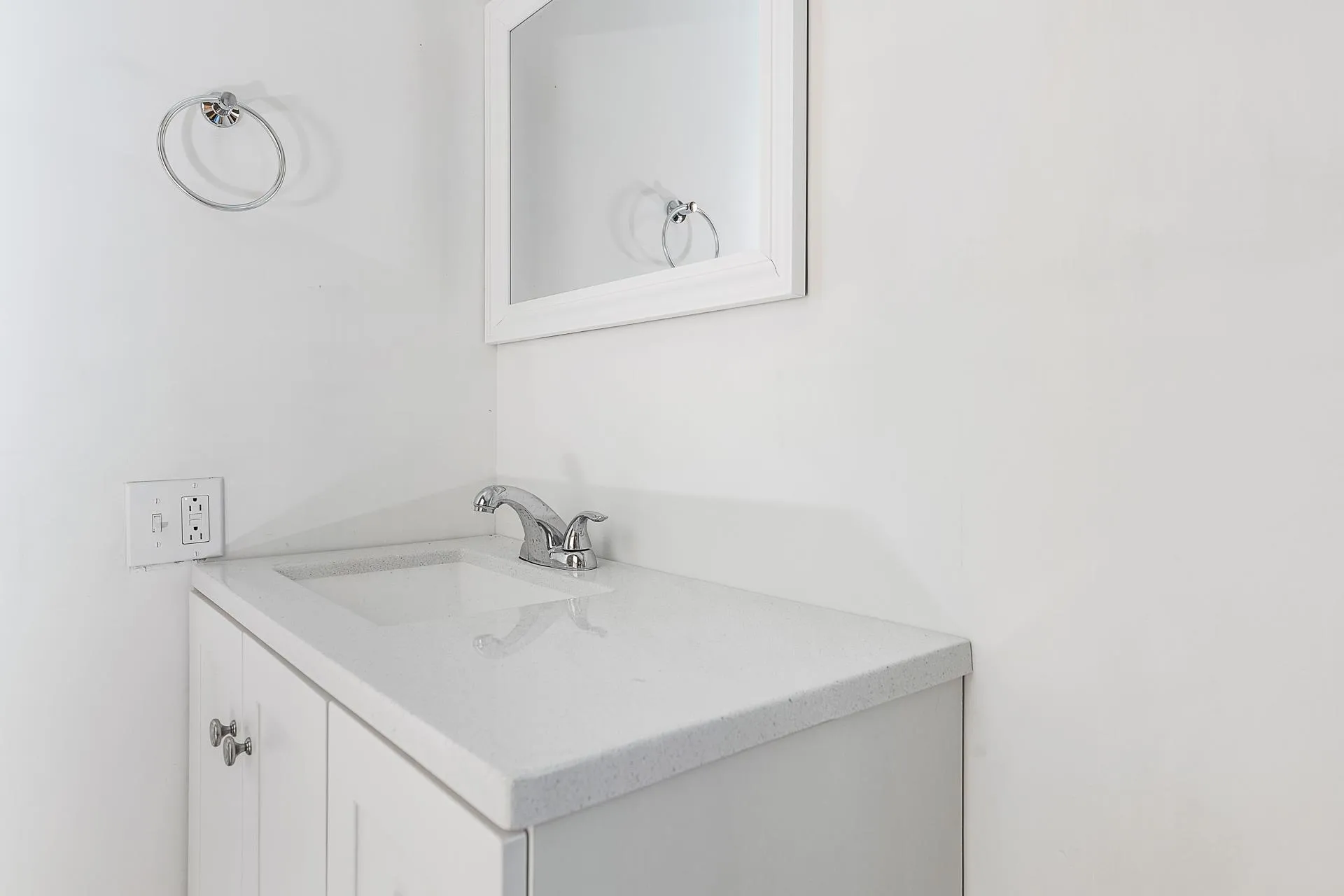 77 Hazzard Road North Springfield NH 03284