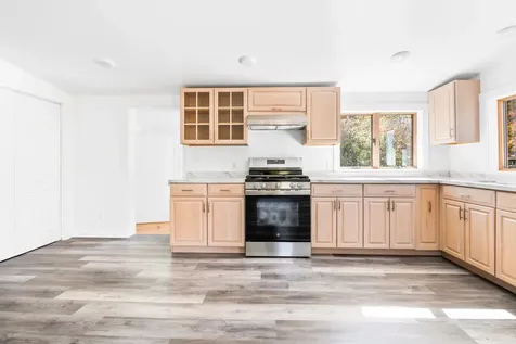 77 Hazzard Road North Springfield NH 03284