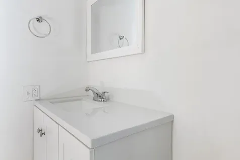 77 Hazzard Road North Springfield NH 03284