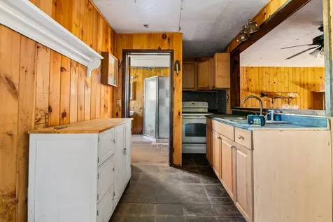 77 Hazzard Road North Springfield NH 03284