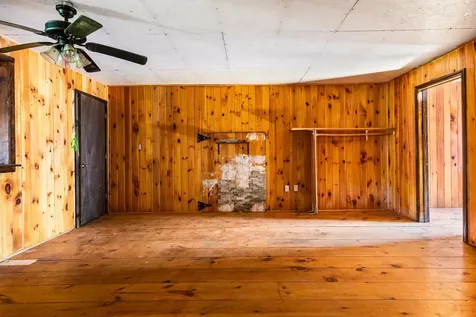 77 Hazzard Road North Springfield NH 03284