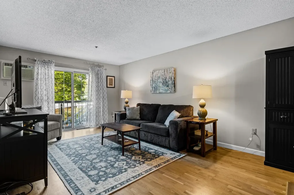 490 River Road Manchester NH 03104