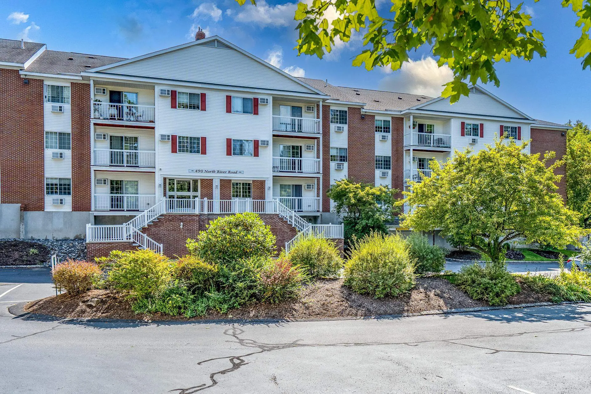 490 River Road Manchester NH 03104