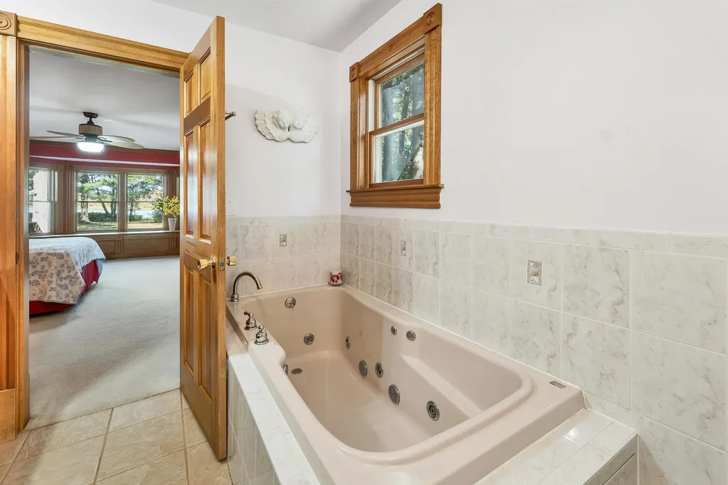 40 Coopers Grove Road Kingston NH 03848