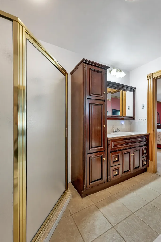 40 Coopers Grove Road Kingston NH 03848