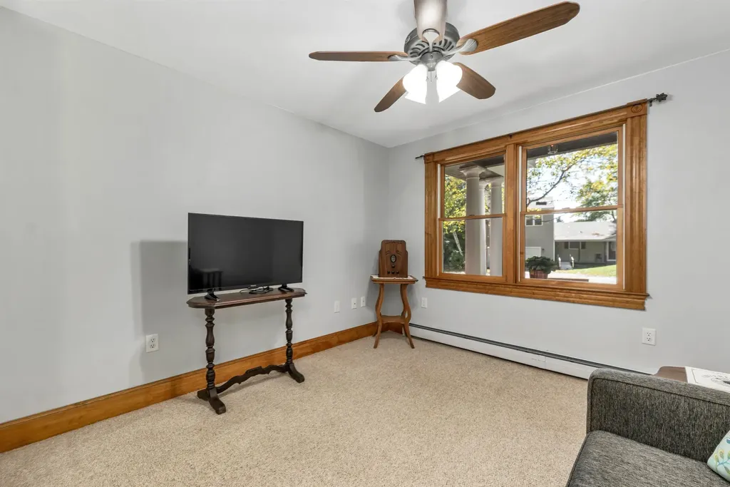 40 Coopers Grove Road Kingston NH 03848