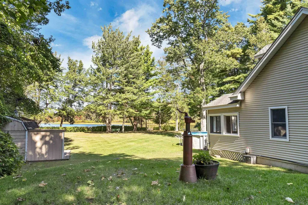 40 Coopers Grove Road Kingston NH 03848