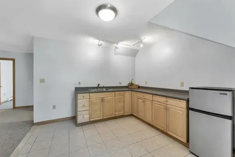 40 Coopers Grove Road Kingston NH 03848