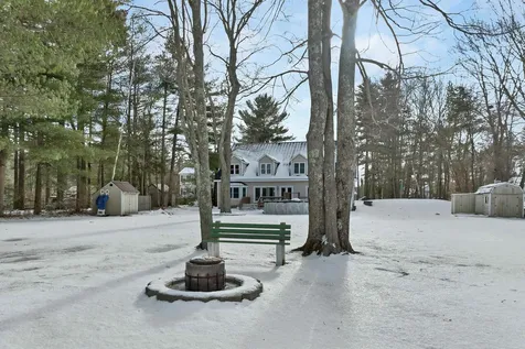 40 Coopers Grove Road Kingston NH 03848