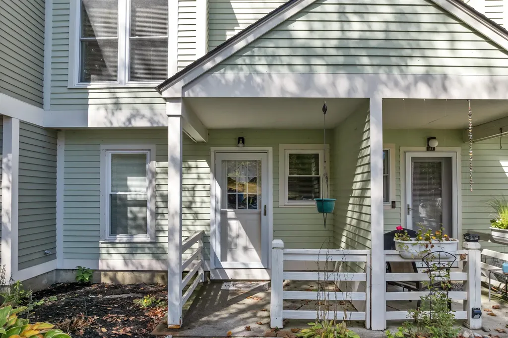 44 Marsten Lane Enfield NH 03748