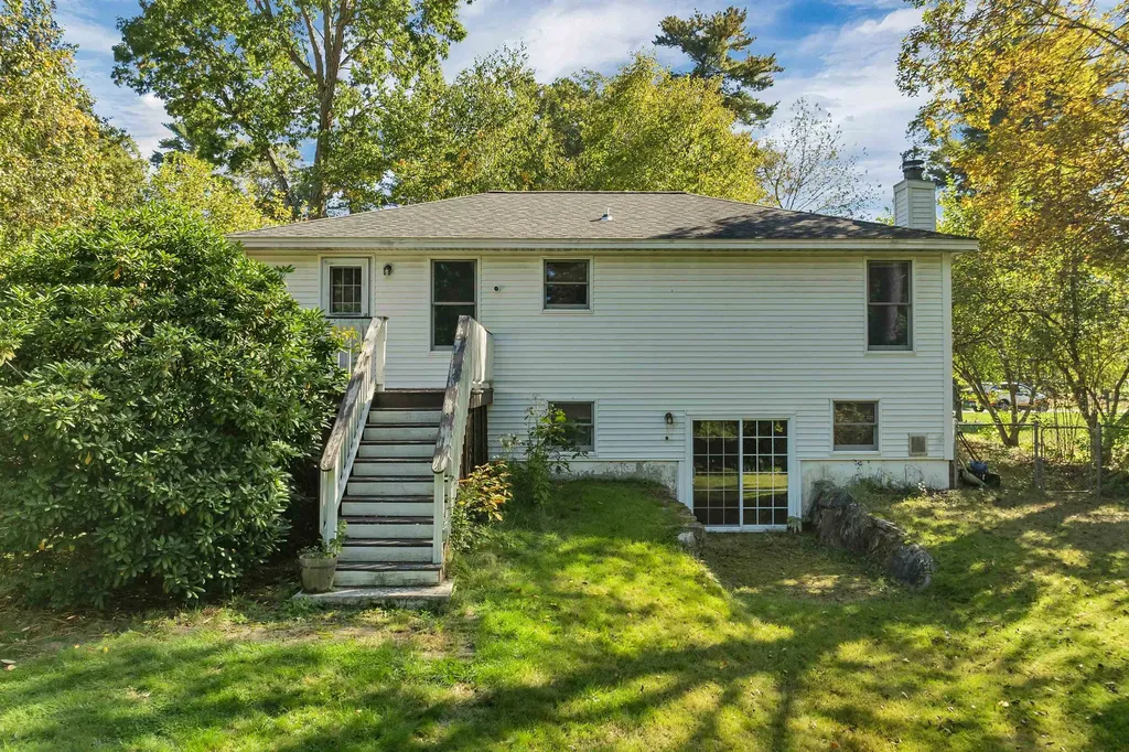 35 Fraser Drive Salem NH 03079