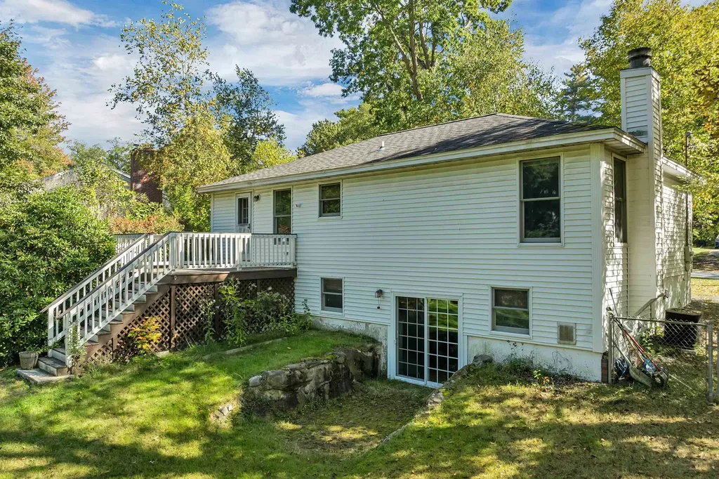 35 Fraser Drive Salem NH 03079