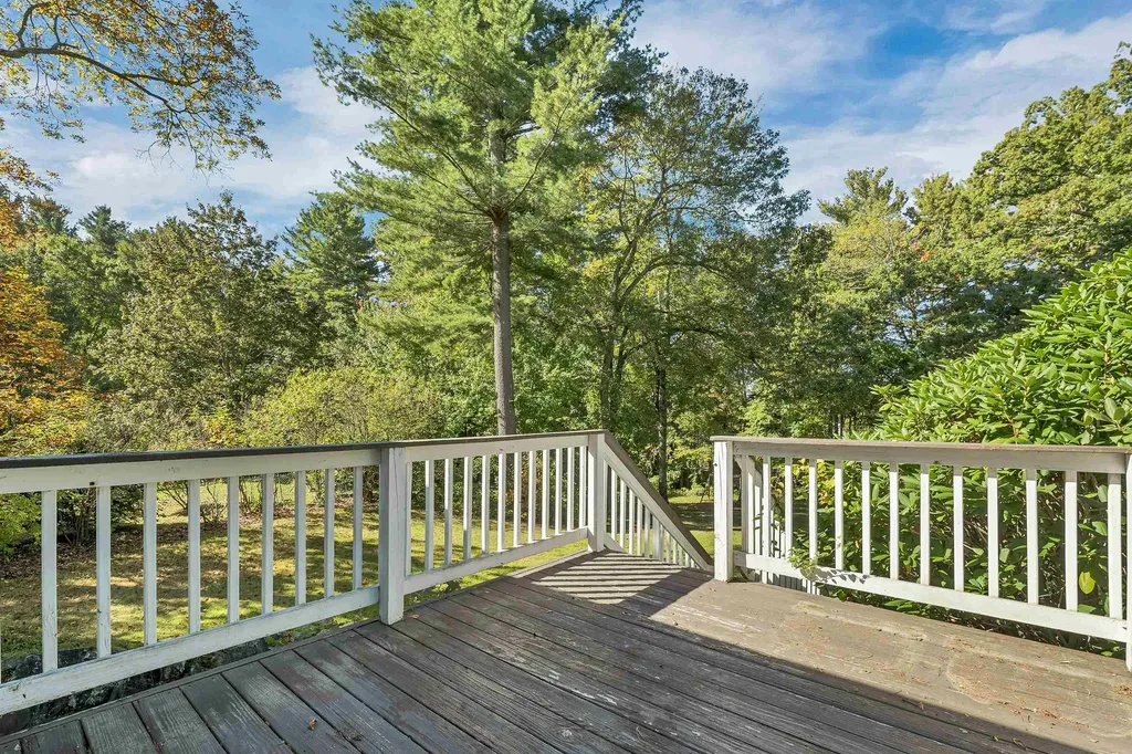 35 Fraser Drive Salem NH 03079