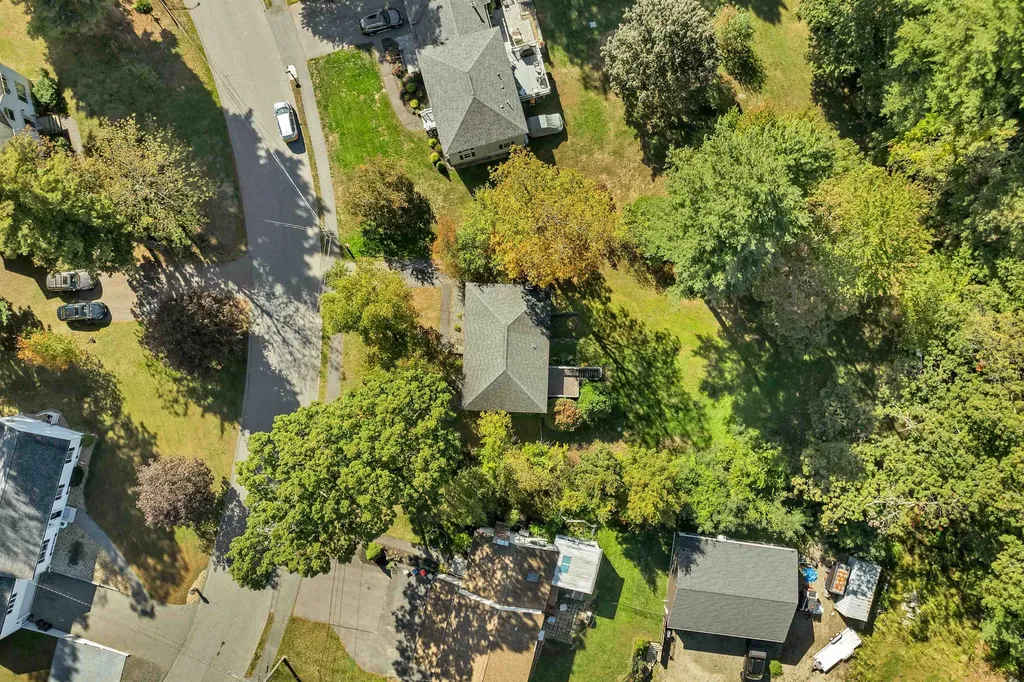 35 Fraser Drive Salem NH 03079