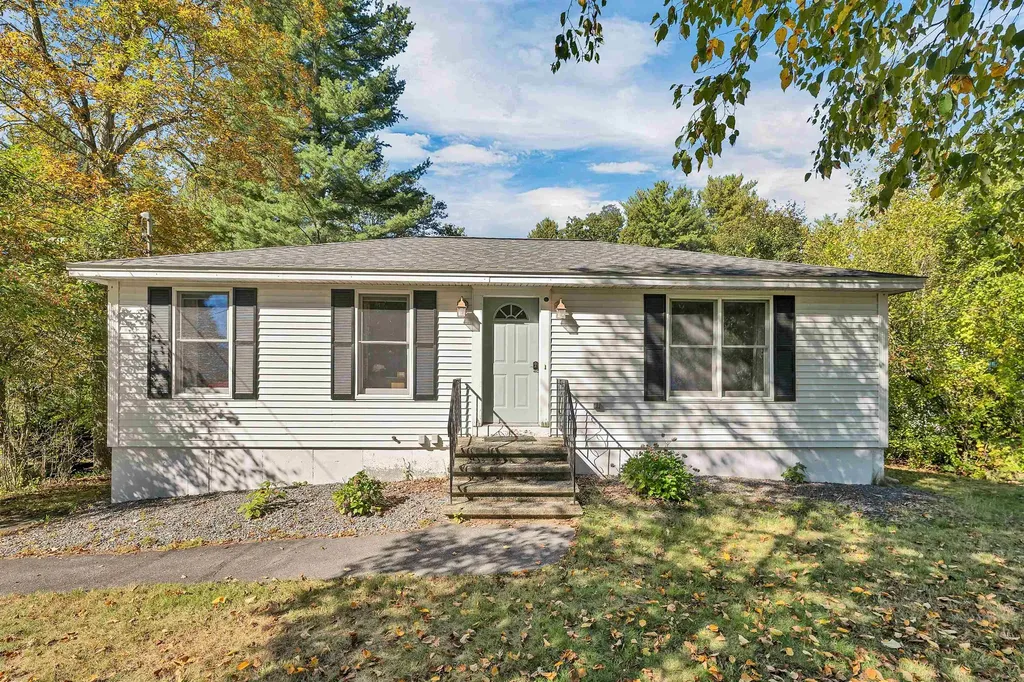 35 Fraser Drive Salem NH 03079