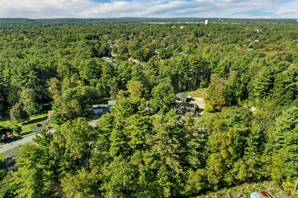 35 Fraser Drive Salem NH 03079