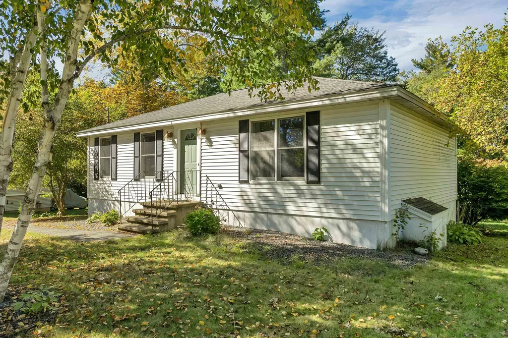 35 Fraser Drive Salem NH 03079