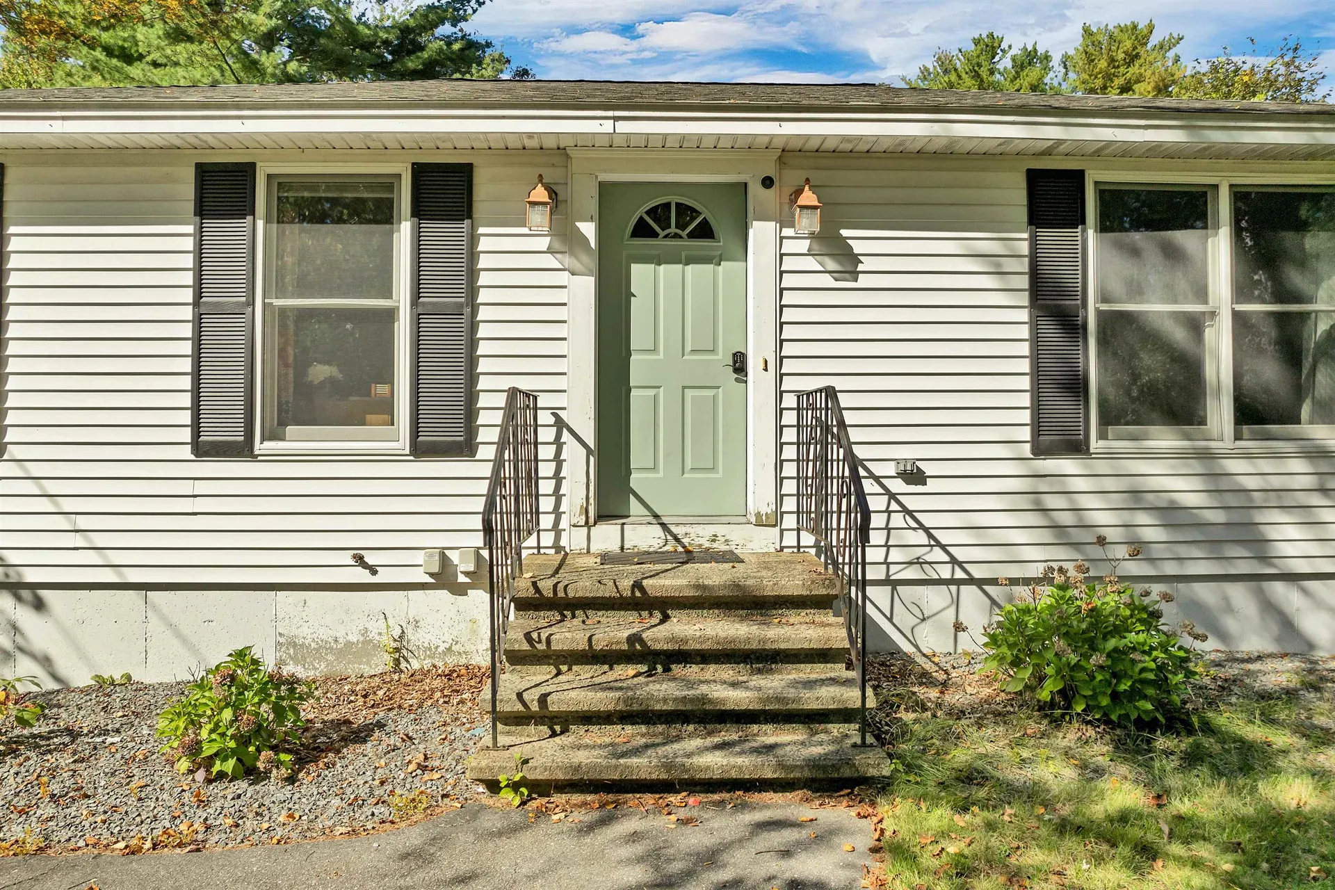 35 Fraser Drive Salem NH 03079