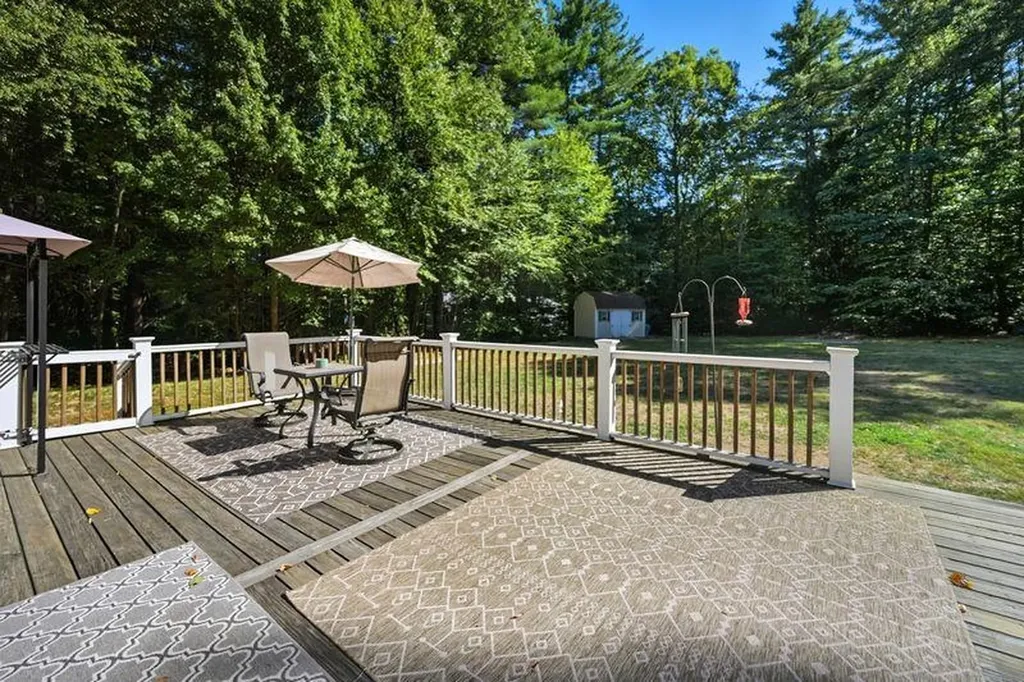 143 Colby Road Danville NH 03819