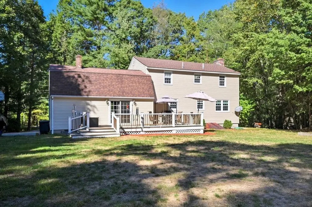 143 Colby Road Danville NH 03819