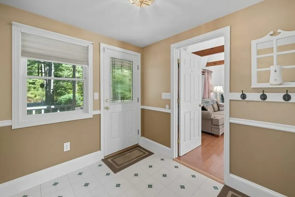 143 Colby Road Danville NH 03819