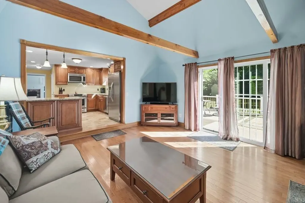 143 Colby Road Danville NH 03819